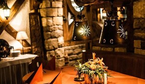 Spécialités Cuisine locale et internationale