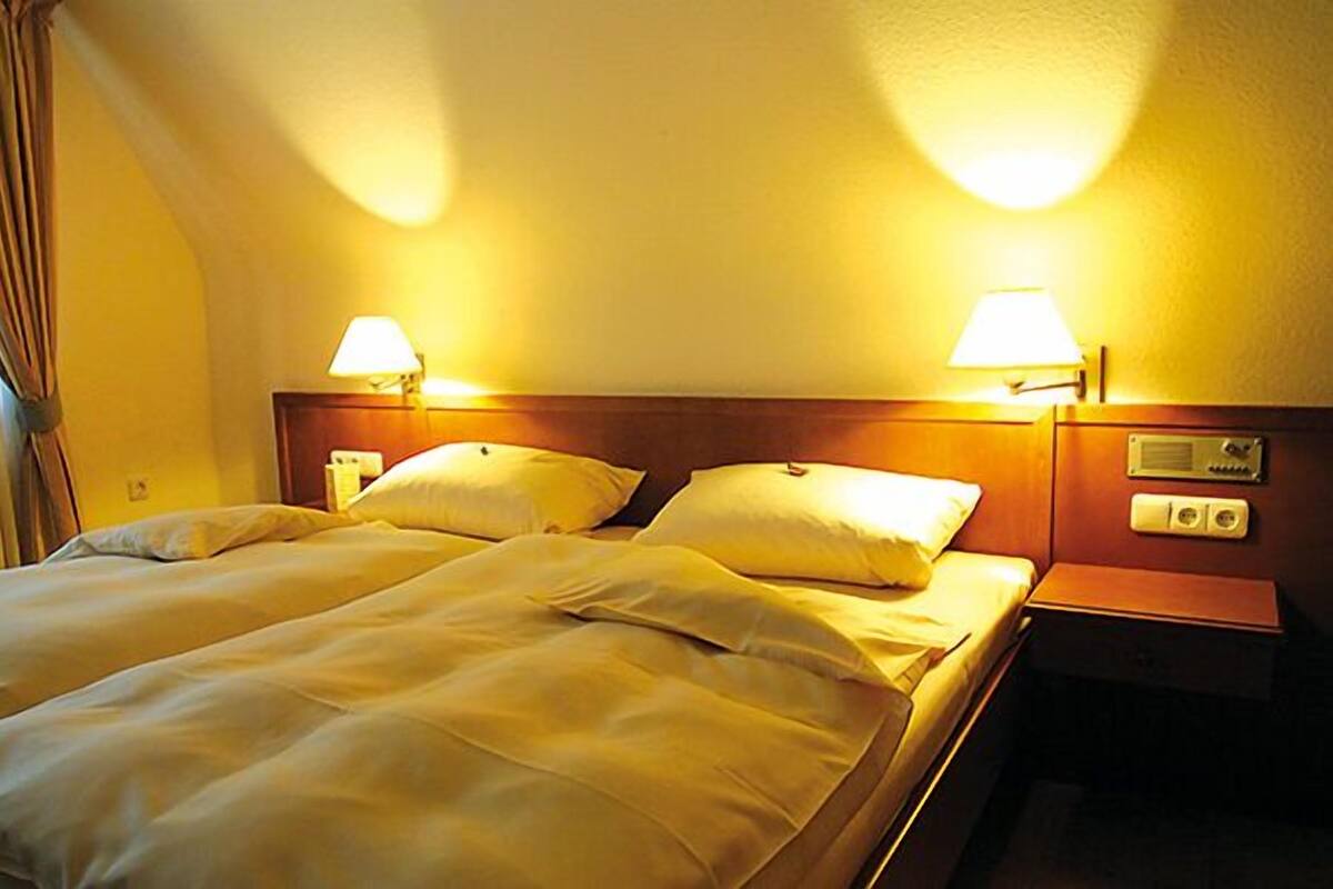 Minibar, in-room safe, free WiFi