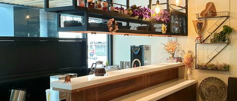 Free daily full breakfast