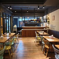 含每日全套早餐