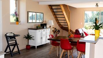 Cottage, Ensuite, Garden View | Restaurant
