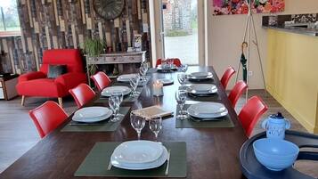 Cottage, Ensuite, Garden View | Dining