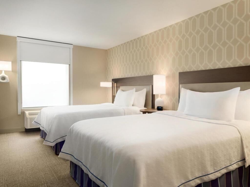 Hypo-allergenic bedding, in-room safe, desk, laptop workspace