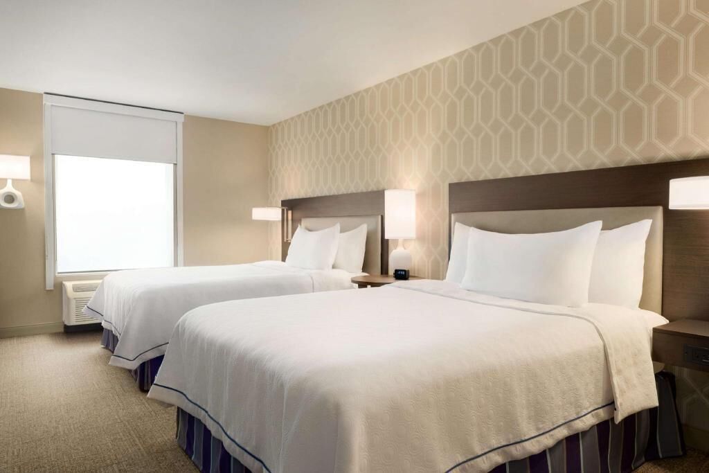 Hypo-allergenic bedding, in-room safe, desk, laptop workspace