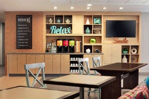 Lobby - Home2 Suites by Hilton Menomonee Falls Milwaukee (Menomonee Falls)