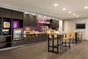 Free daily buffet breakfast