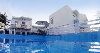 Naiades Luxury Apartments