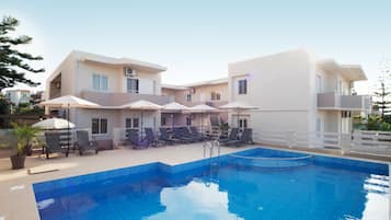 Piscina externa sazonal