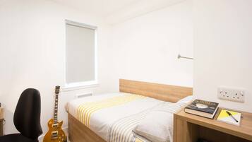 Double Room (3/4 Size Small Double Bed) | Desk, free WiFi, bed sheets