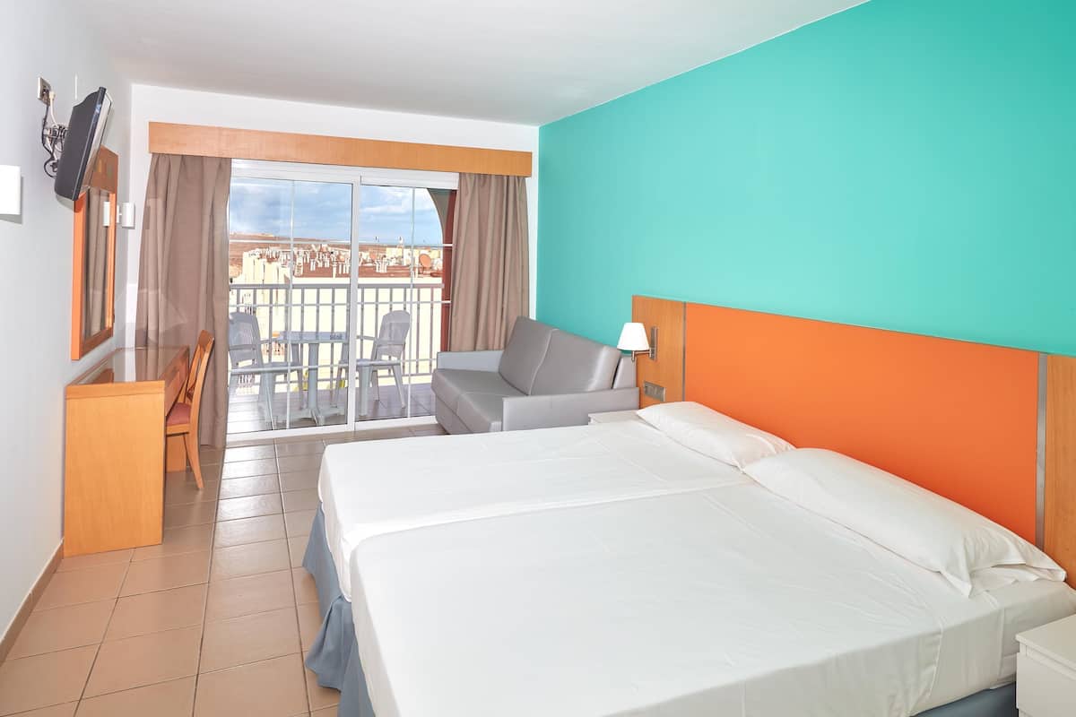 1 bedroom, desk, blackout curtains, free wifi