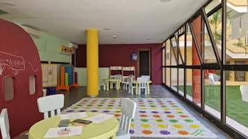 Children’s play area – indoor