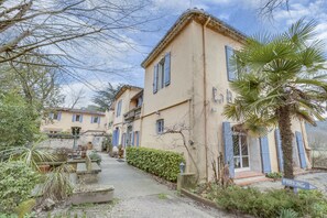 Fachada del alojamiento