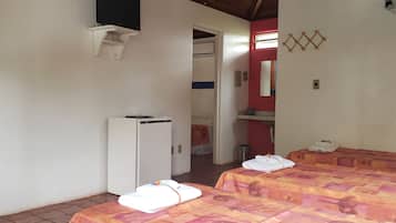 Family Room | Minibar, free cribs/infant beds, free WiFi, bed sheets