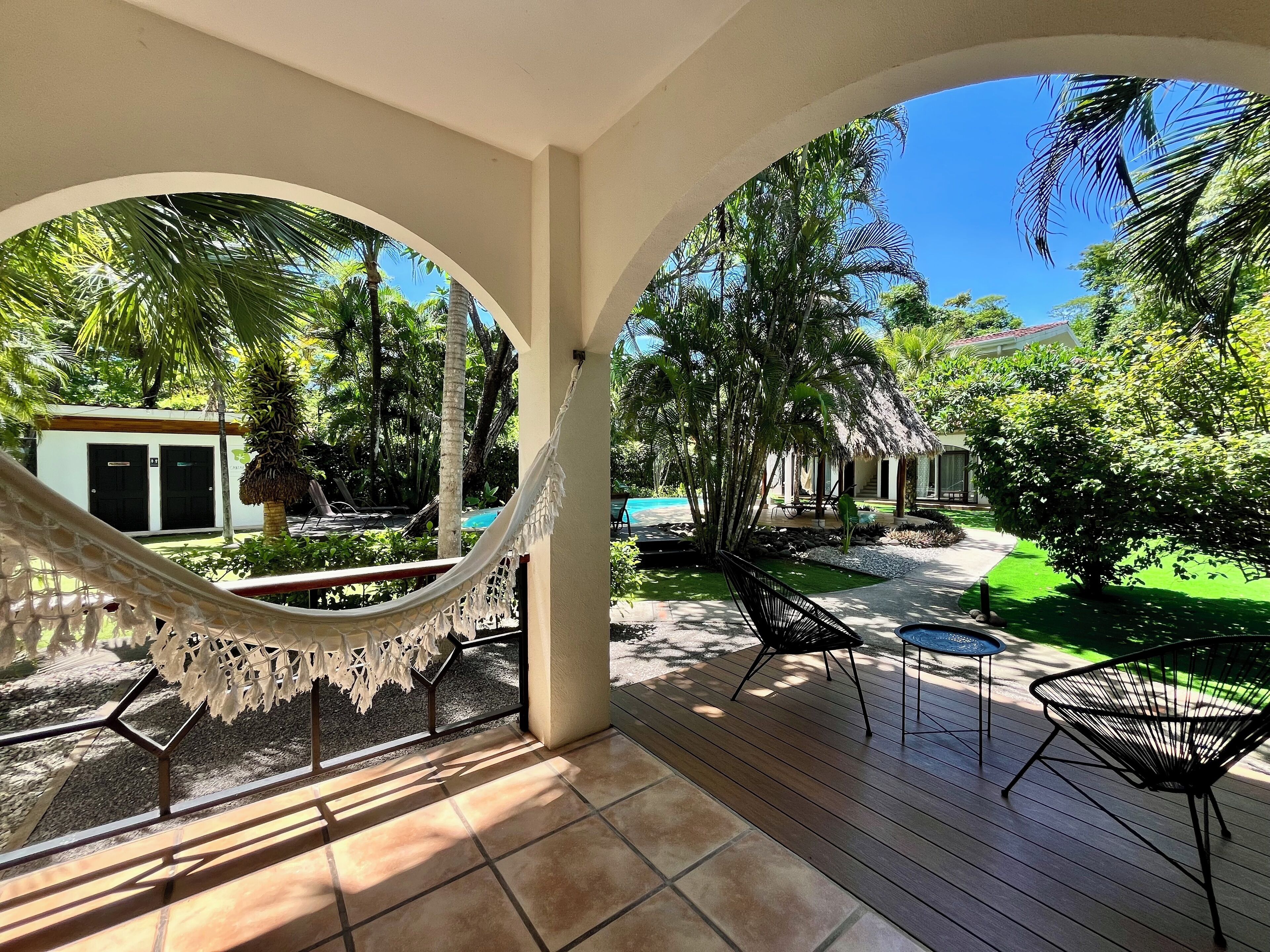 Habitación doble superior, Terraza, junto a la playa | Terraza o patio