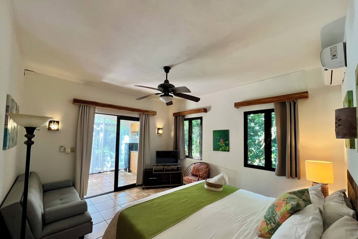 Villa – deluxe, kjøkken, ved stranden | Minibar, safe på rommet, lydisolert og wi-fi (inkludert)