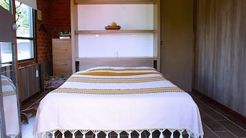 Cabaña Confort, balcón, vista al patio | Ropa de cama de alta calidad, edredón y minibar