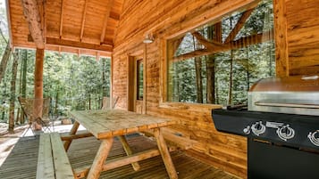 Wooden Chalet | Bed sheets