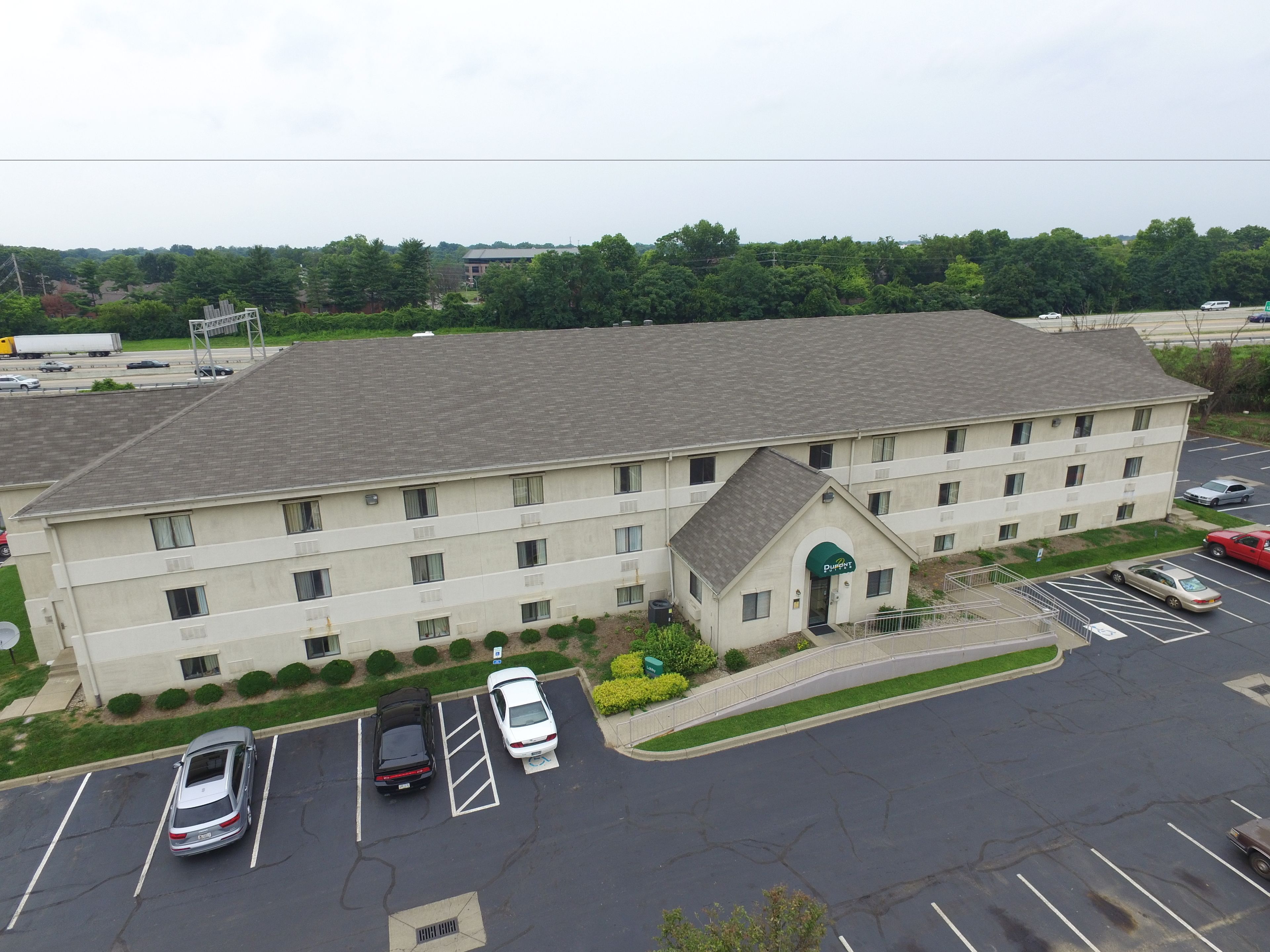 Photo - DuPont Suites - Louisville - St. Matthews