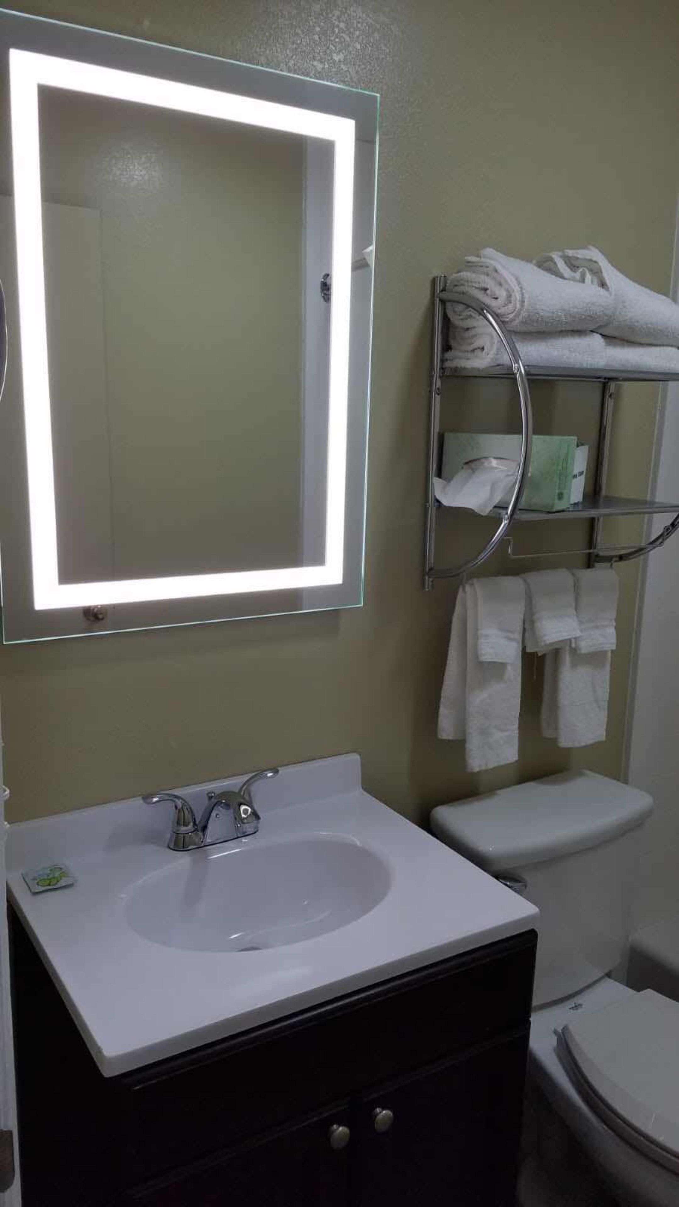 Photo - DuPont Suites - Louisville - St. Matthews