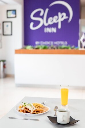Desayuno buffet incluido todos los días