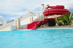 Waterslide - ABD Turismo Hoteis e Parques- Lacqua DiRoma (Caldas Novas)
