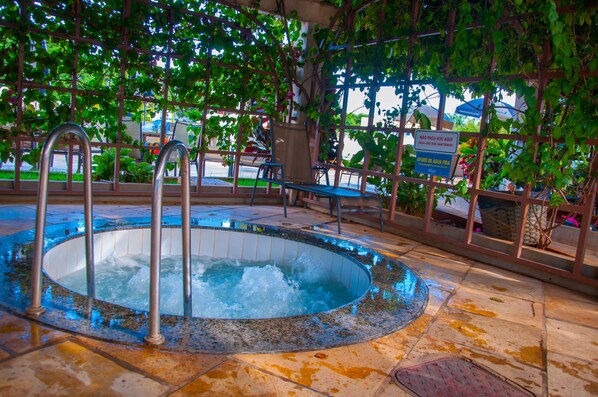 Baignoire à remous extérieure