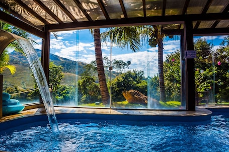 2 indoor pools, 3 outdoor pools, sun loungers