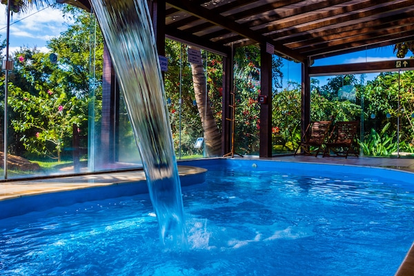 2 indoor pools, 3 outdoor pools, pool loungers