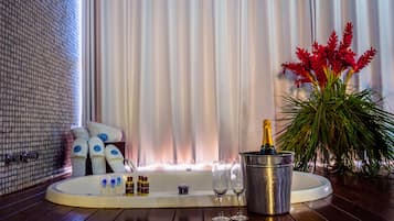 Suite | Minibar, free WiFi