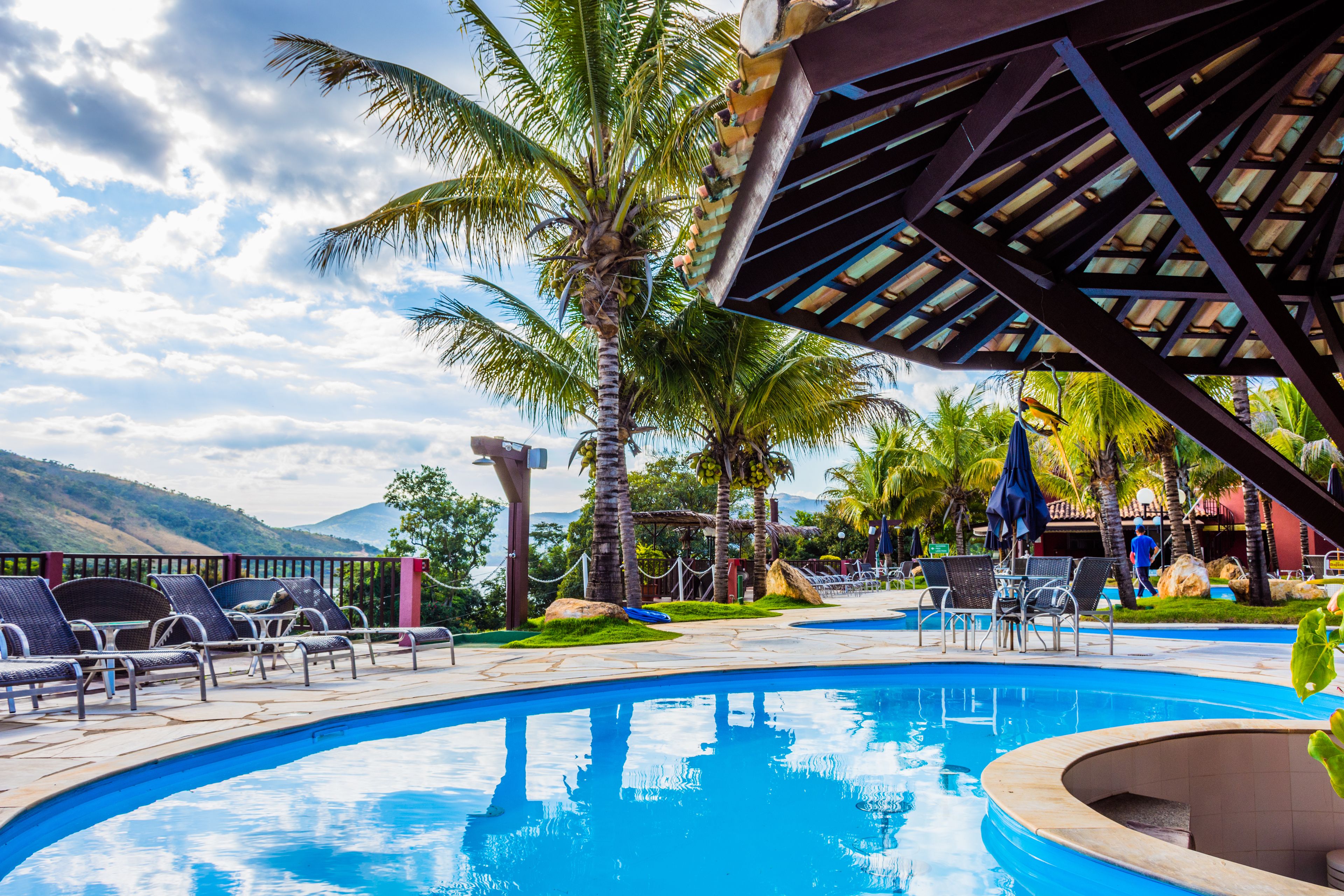 2 piscinas internas, 3 piscinas externas, espreguiçadeiras