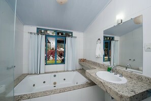 Suite, Hot Tub | Bathroom