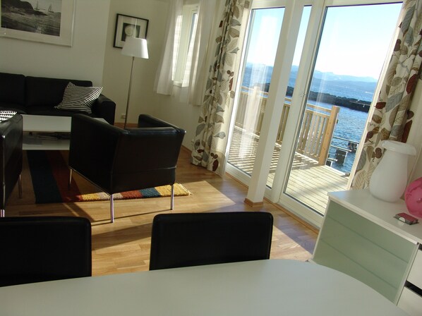 Apartment, 2 Bedrooms, Harbour View (Alcove) | Living room | Flat-screen TV