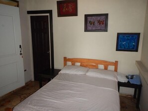 Double Room, Shared Bathroom | Free WiFi