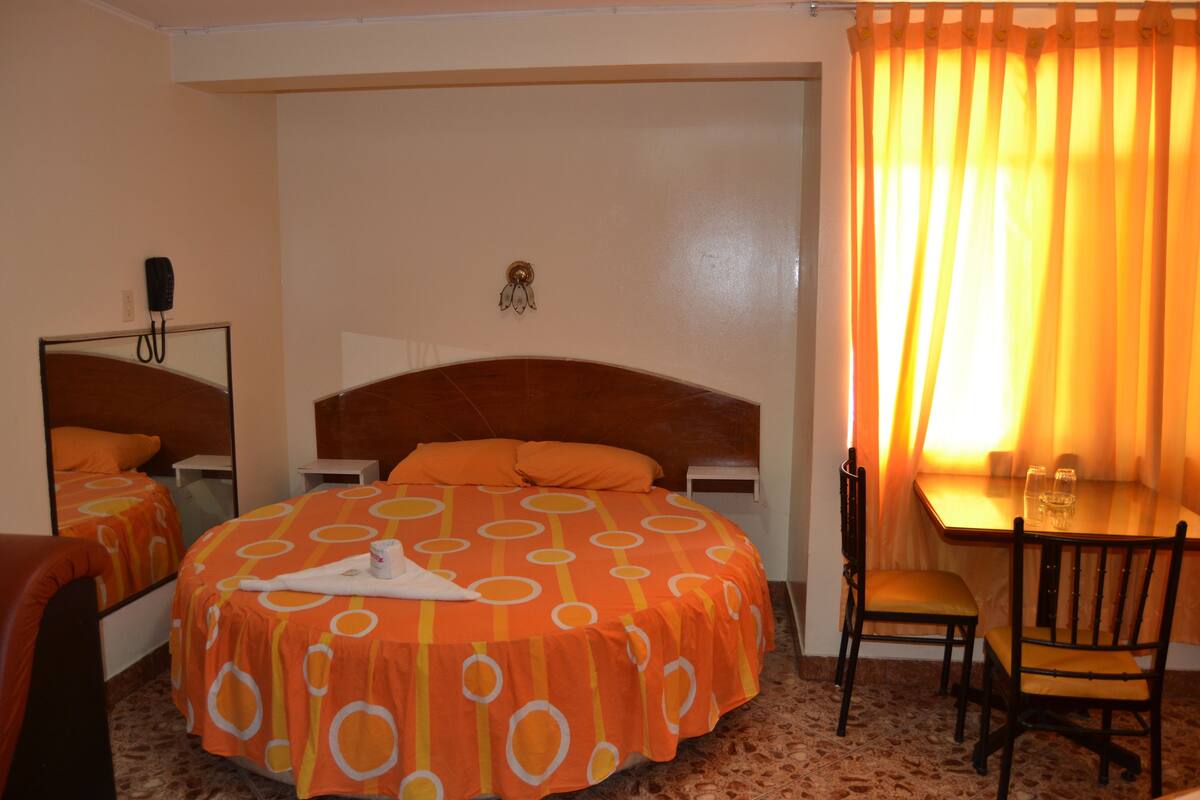 Habitación Premier | Escritorio y wifi gratis