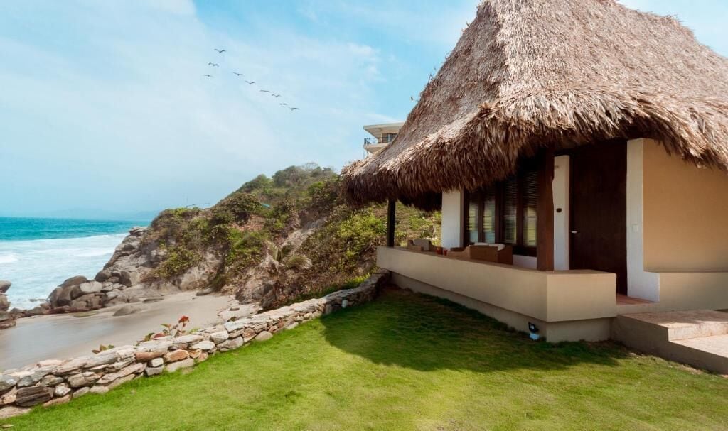 Lyxstuga - terrass - havsutsikt | Minibar, värdeförvaringsskåp på rummet och sängkläder