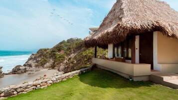 Lyxstuga - terrass - havsutsikt | Minibar, värdeförvaringsskåp på rummet och sängkläder