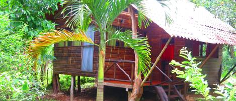 Basic Cabin, 2 Bedrooms, Private Bathroom, Courtyard View | 1 bedroom, bed sheets
