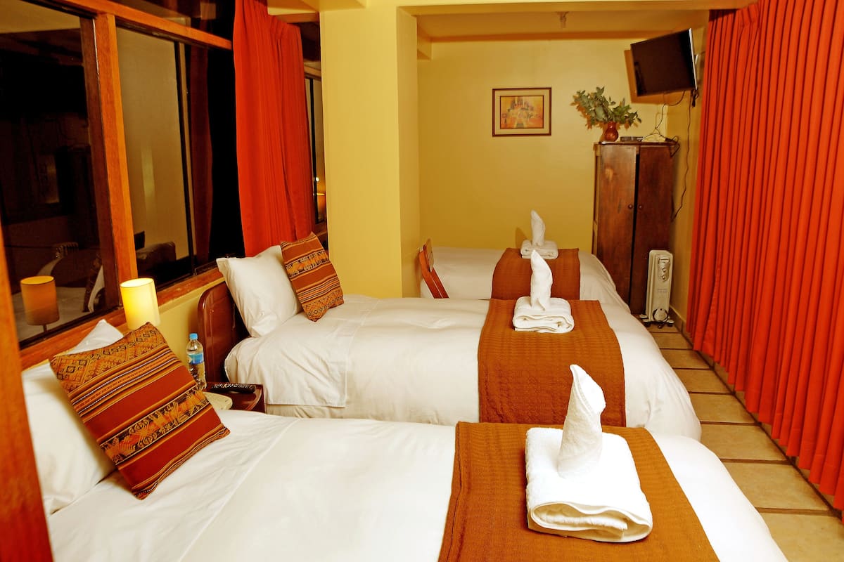 Triple Room | In-room safe, soundproofing, WiFi (free)