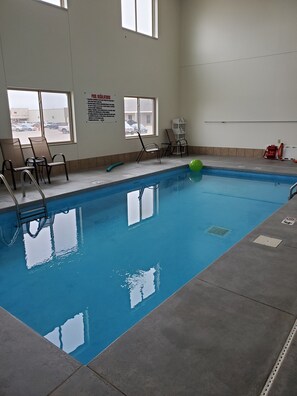 Innenpool, Liegestühle