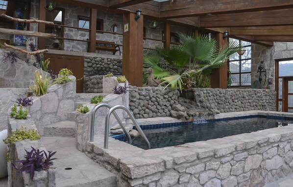 Indoor pool - Hotel Boutique Casa al Aire (Pachuca)