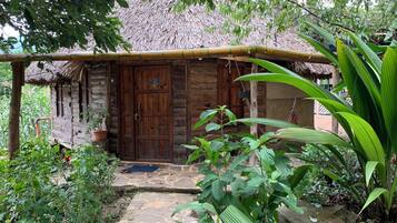 Cabana romântica, 1 quarto, vista para o jardim | Terraço/pátio