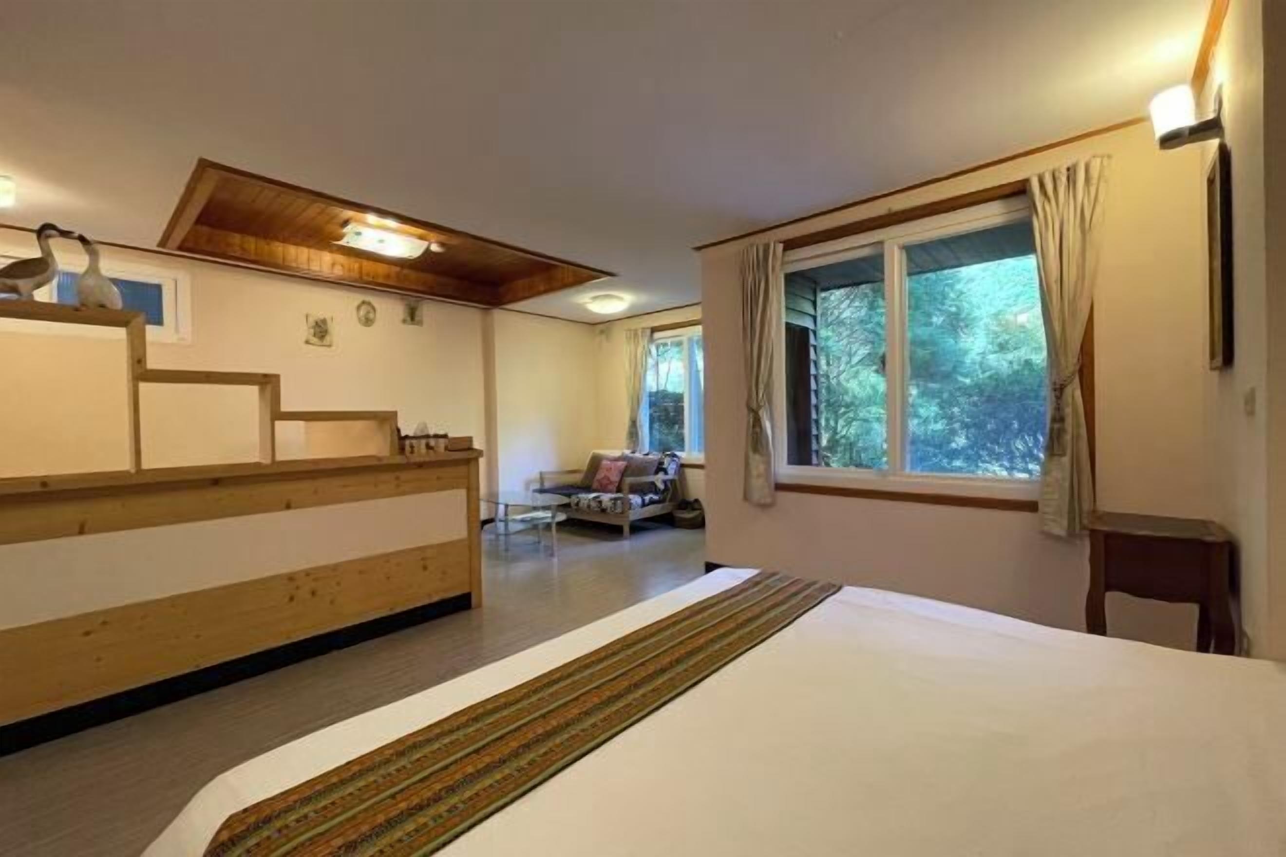 高級寢具、遮光布/窗簾、免費無線上網