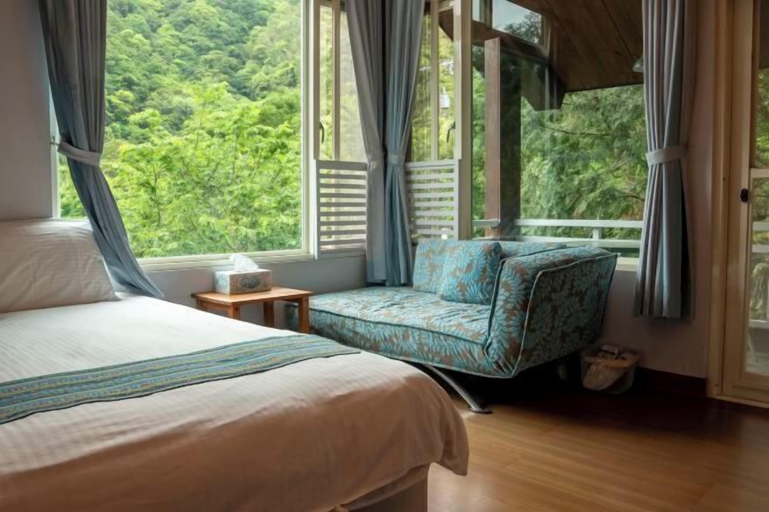 高級寢具、遮光布/窗簾、免費無線上網