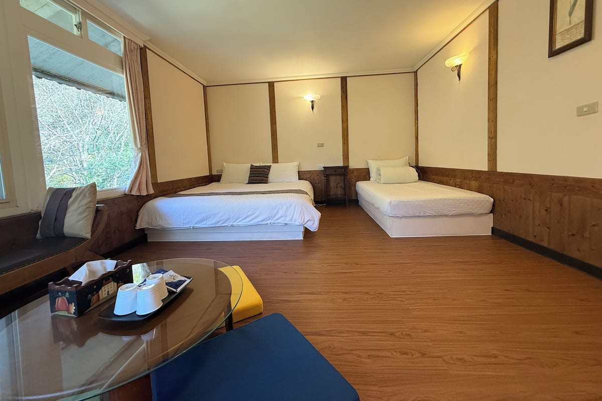 Habitación triple estándar | Ropa de cama de alta calidad, cortinas opacas, wifi gratis