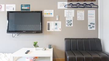 Free WiFi, bed sheets