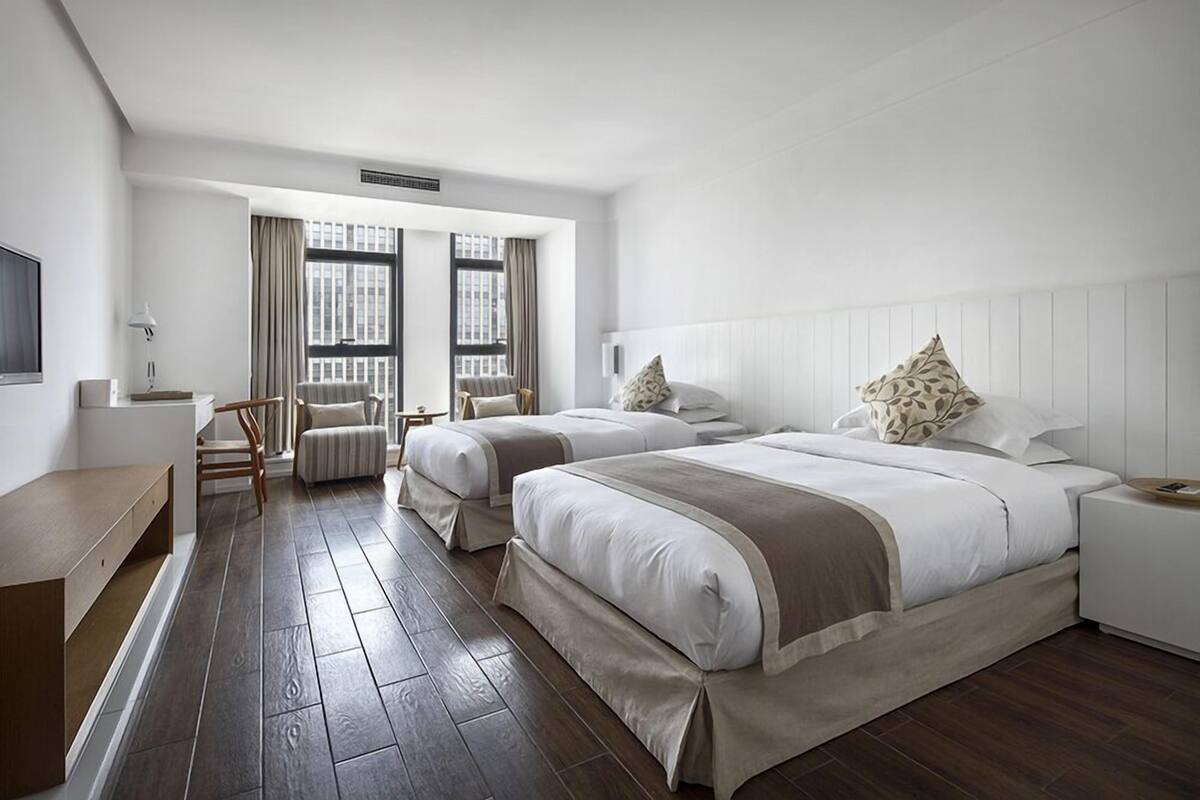 Business Twin Room | In-room safe, desk, blackout curtains, free WiFi