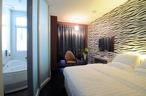 King Room - V3 Hotel Taman Gaya (Johor Bahru)