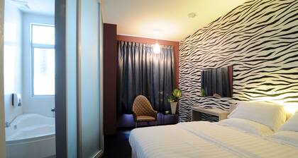 V3 Hotel Taman Gaya