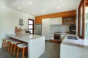 Villa, 4 Bedrooms | Private kitchen