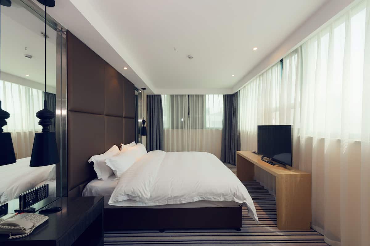 Executive Suite | In-room safe, desk, blackout drapes, rollaway beds (surcharge)